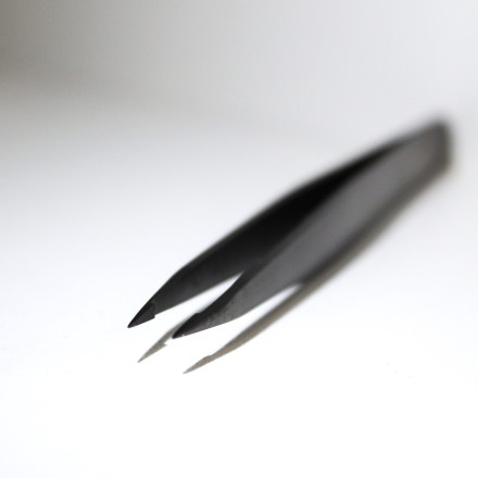 OKIS eyebrow tweezers for thinning with a point