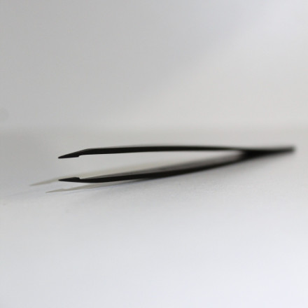 OKIS eyebrow tweezers for thinning with a point