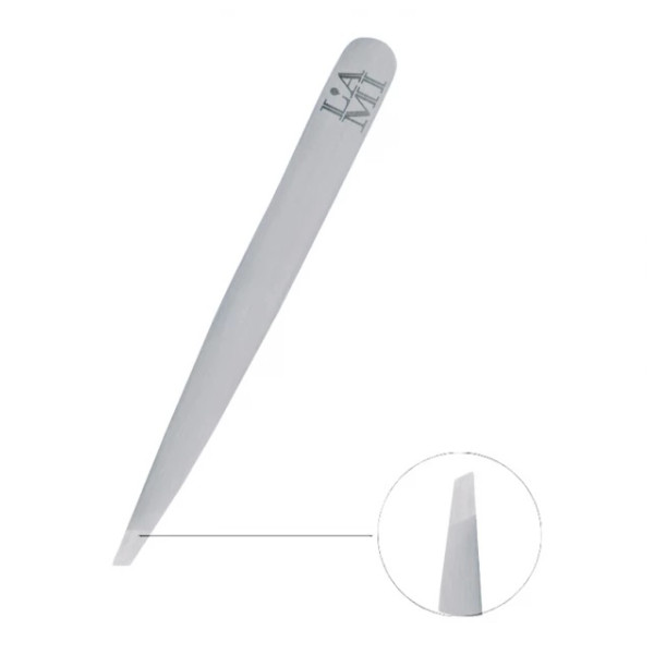 Lami Lashes slanted eyebrow tweezers, metallic