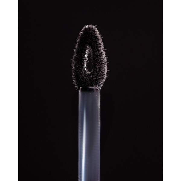 Рідкі тіні для повік ZOLA x Valentina Lelyukh Silky Matte Tint 05 Black Velvet
