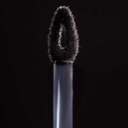 Рідкі тіні для повік ZOLA x Valentina Lelyukh Silky Matte Tint 05 Black Velvet