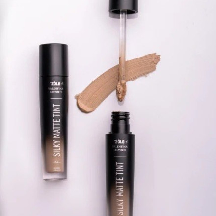 Рідкі тіні для повік ZOLA x Valentina Lelyukh Silky Matte Tint 01 Soft Beige
