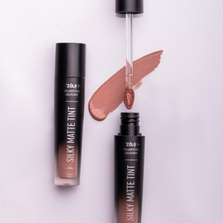 Рідкі тіні для повік ZOLA x Valentina Lelyukh Silky Matte Tint 08 Pink Opal
